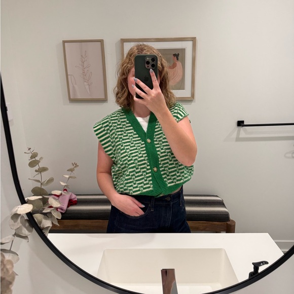 Simons Sweaters - Sweater Vest